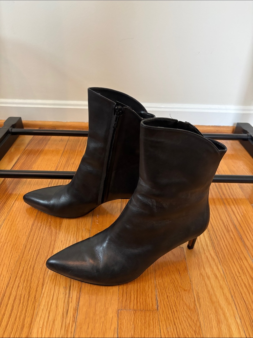 Sam Edelman Black Leather Pointed-Toe Ankle Booties